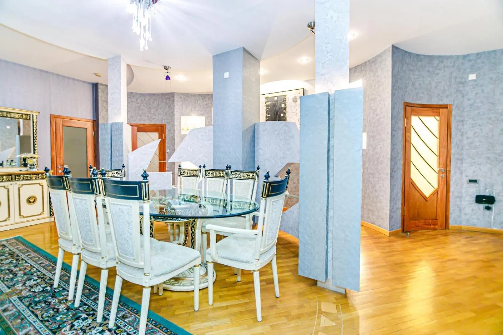 Chopard Apartment Bakü 0*,